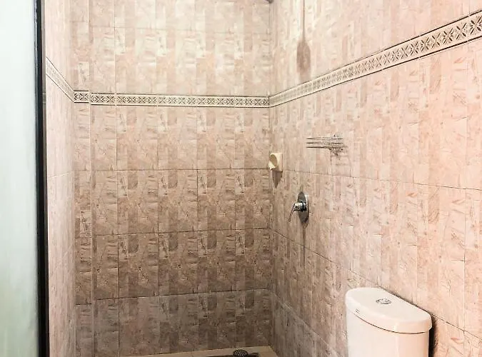 Hotel Agung Mitra Reddoorz Canggu (Bali)