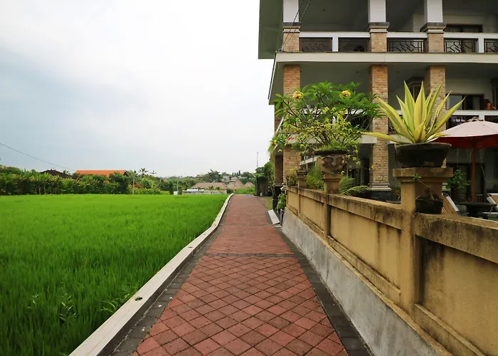 Agung Mitra Reddoorz Canggu (Bali)